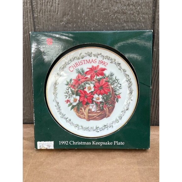 1992 American Greetings Christmas Keepsake Plate Poinsettia & Floral Basket - Picture 1 of 4